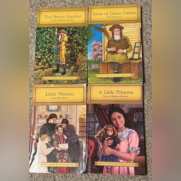 Lot Of 4 Junior Classics For Young Readers Books Paperback Girls Boys - Picture 1 of 2